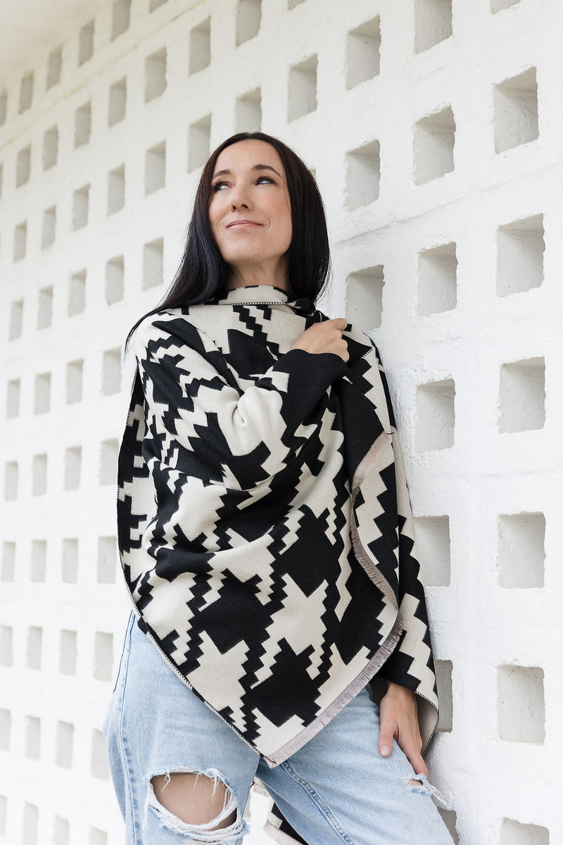 Houndstooth Wrap | Creme/Black