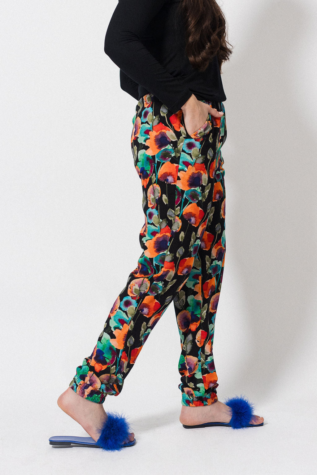 Ateljee Jogger '24 | Black Floral Print