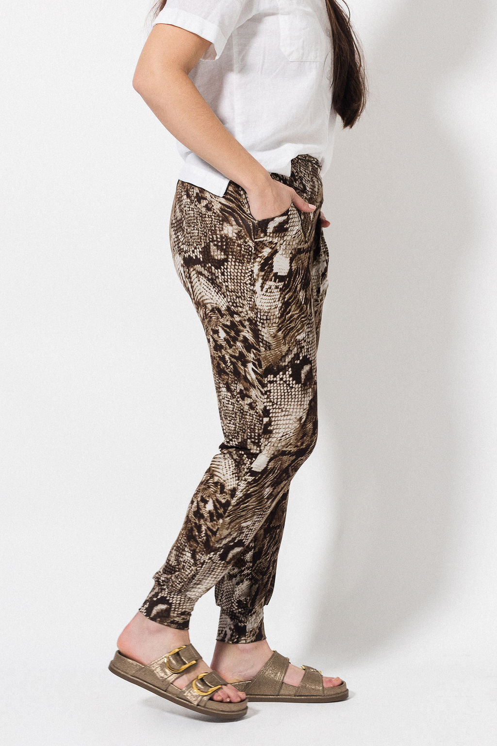 Ateljee Jogger '24 | Brown Snake Print