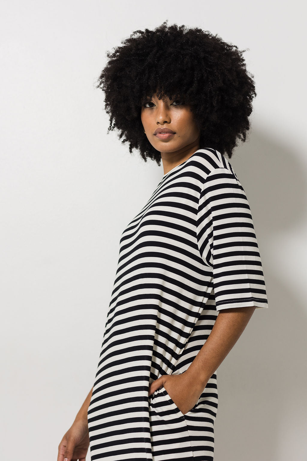 To the Tee | Black & White Stripe