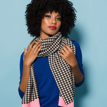 Houndstooth Cotton Wrap | Pink